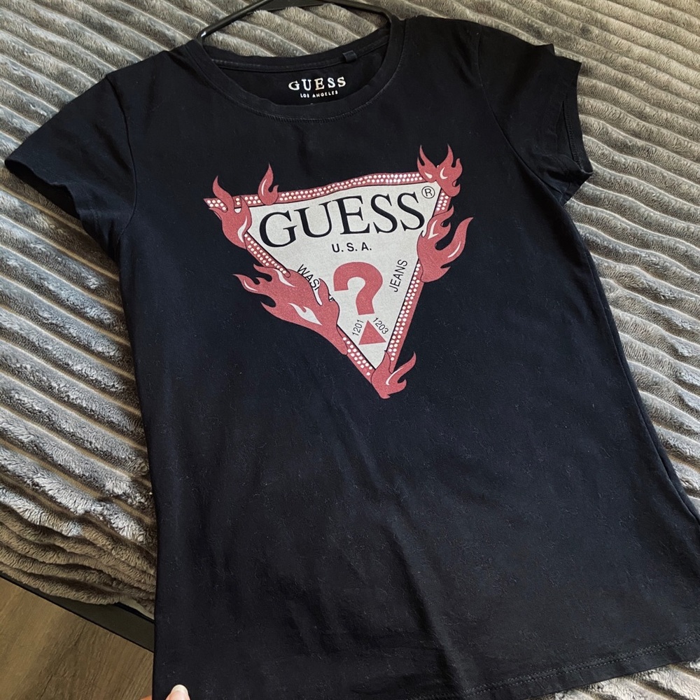 Guess top